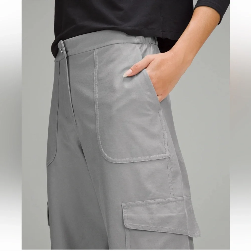 Lululemon Light Utilitech Cargo Pocket High-Rise Pant Graphite Grey Woman’s 26